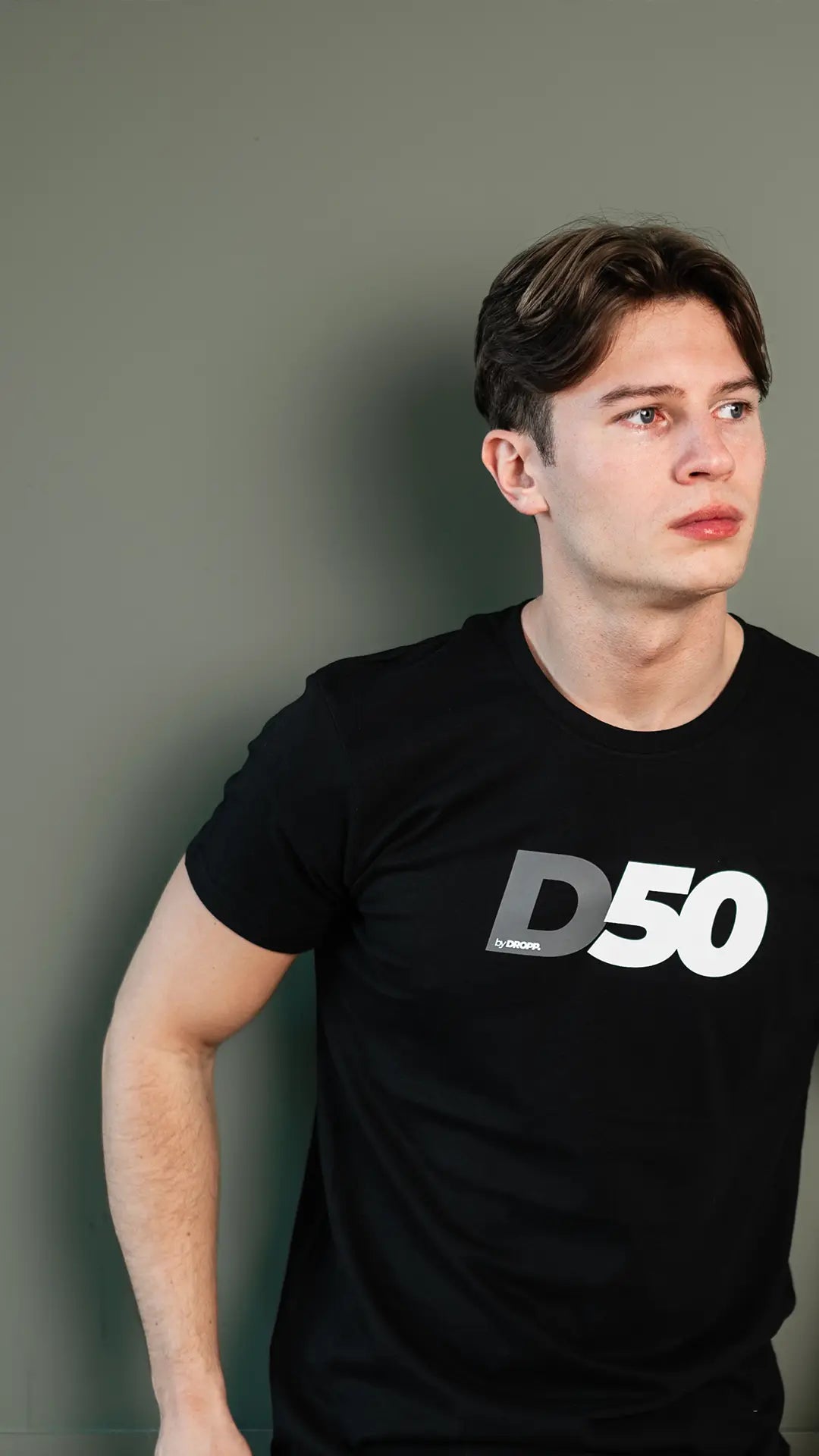 D50 by DROPP. UNISZEX PÓLÓ (FEKETE)